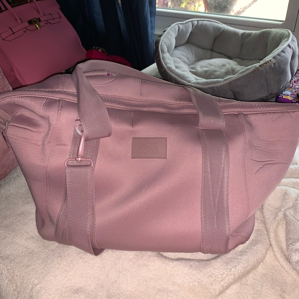 Dagne Dover Landon Medium